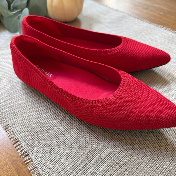 Vivaia Aria 5 Pointed Toe Ballet Flats – Ruby Red | Size 39.5 - Picture 3 of 6
